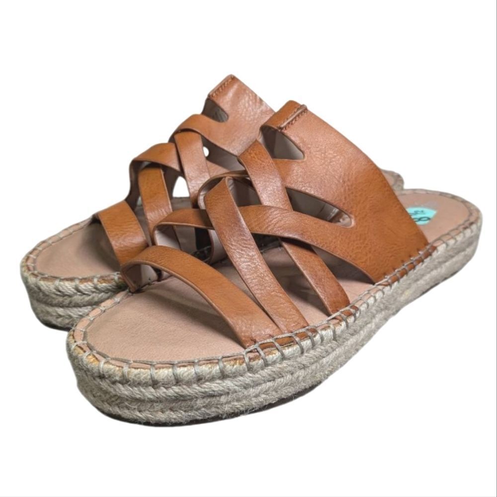 Charles David challenge tan camel strappy slide espadrille sandals womens 8.5